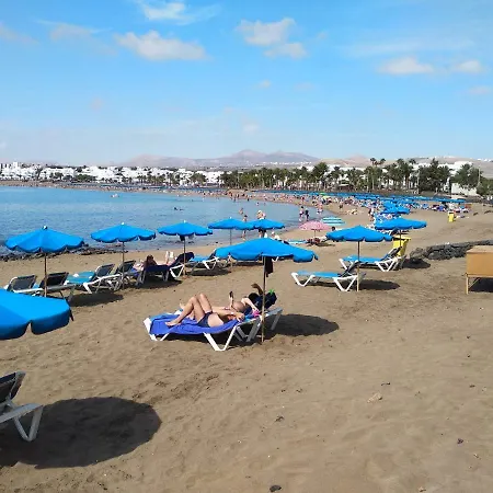 아파트 Beach Avenue Sea Views *